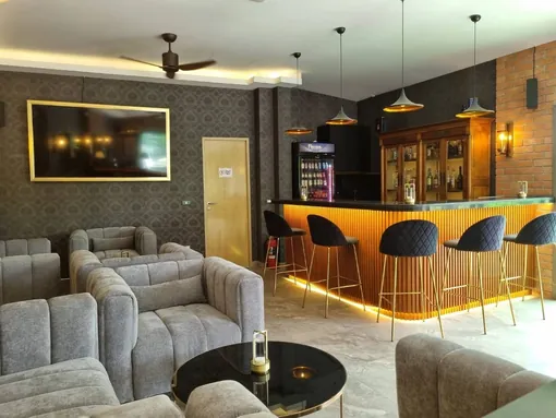 Bar lounge