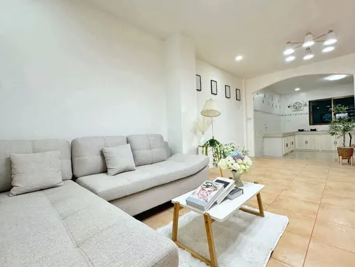 Chaiyapruek Road, 2 Bedroom Townhouse for Sale photo 2