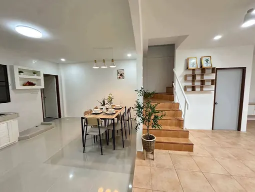 Chaiyapruek Road, 2 Bedroom Townhouse for Sale photo 3