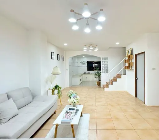 Chaiyapruek Road, 2 Bedroom Townhouse for Sale photo 4