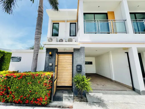 Tropicana, 3 Bedroom Pool Villa for Sale in Jomtien photo 2