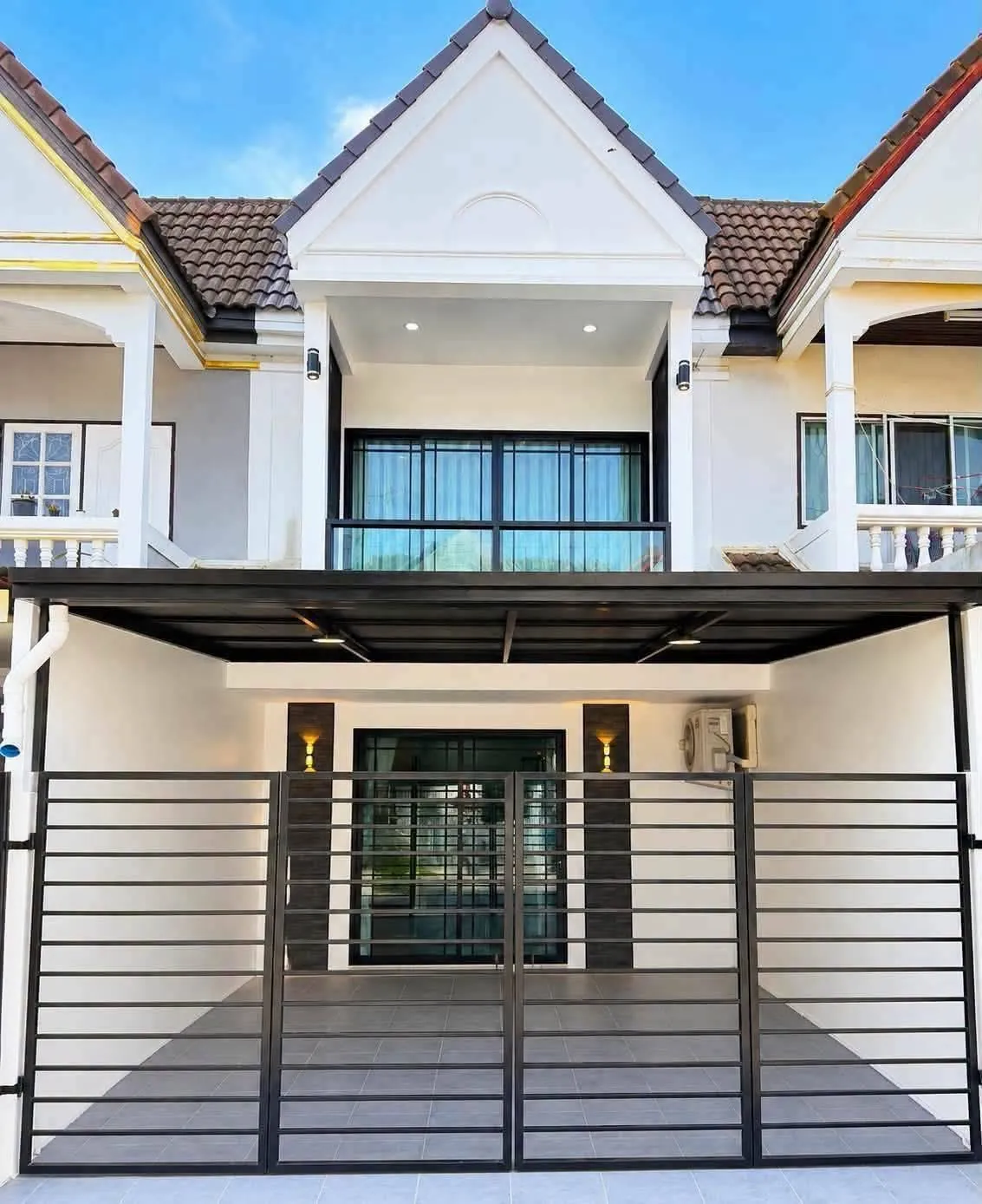 Sukhumvit 62, 3 Bedroom Townhouse for Sale in South Pattaya