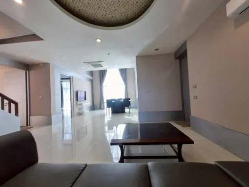 4 Bedroom Pool Villa to Rent on Sukhumvit Road, Pattaya photo 6