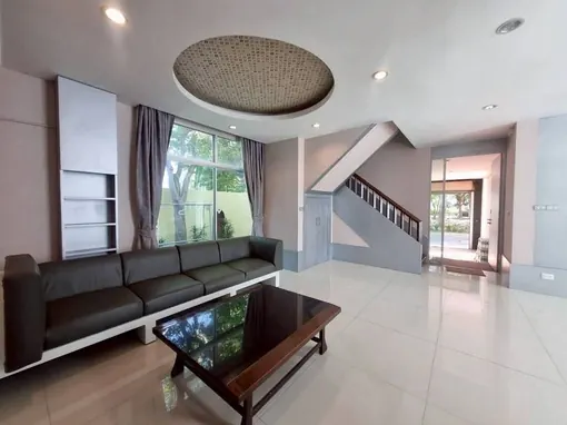 4 Bedroom Pool Villa to Rent on Sukhumvit Road, Pattaya photo 7