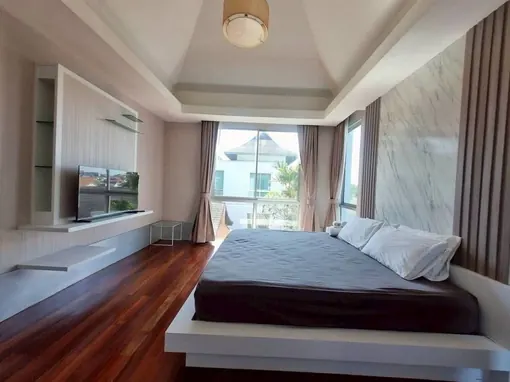 4 Bedroom Pool Villa to Rent on Sukhumvit Road, Pattaya photo 11