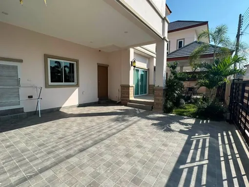 4 Bedroom Pool Villa to Rent in Pattaya photo 5
