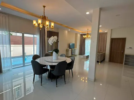 4 Bedroom Pool Villa to Rent in Pattaya photo 9