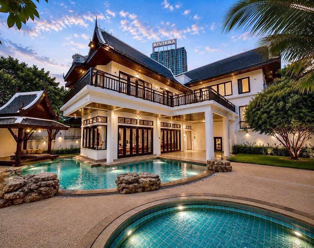 4 Bedroom Pool Villa to Rent in Pattaya