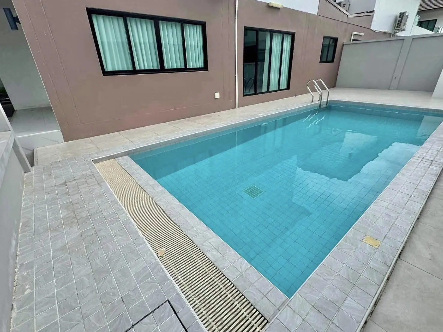 Chokchai 9 Village, 5 Bedroom Pool Villa to Rent in Pattaya