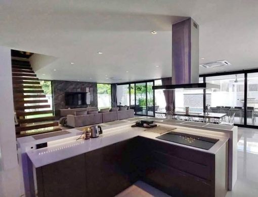 6 Bedroom Pool Villa for Sale or Rent in Pratumnak photo 14