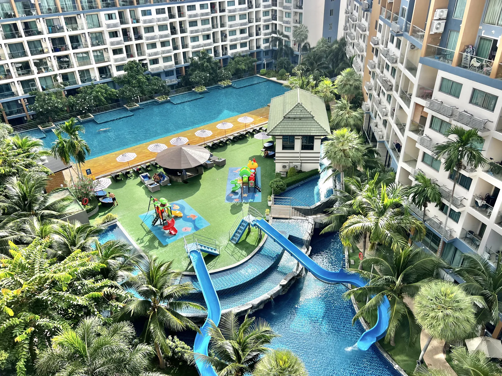 Laguna Beach Resort 2, Condos to Rent in Jomtien, Studio to 2 Bedroom