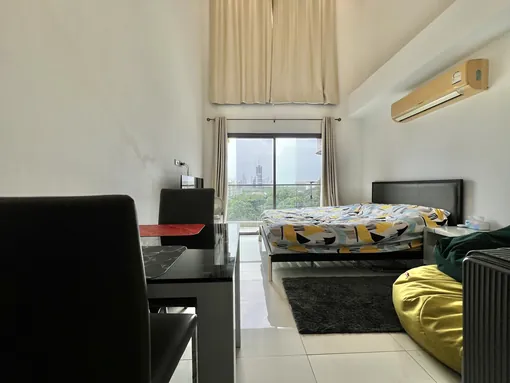 Laguna Beach Resort 2, High-Ceiling Studio, 7th Floor