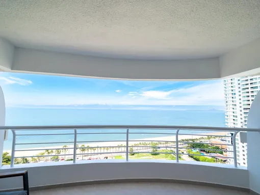 Metro Jomtien Condotel, 57 sqm Sea View Studio, 19th Floor photo 2