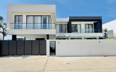 LUXURY VISTA VILLAS FOR SALE Downtown (South Pattaya)