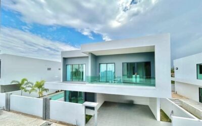 5 Bedroom L𝐮𝐱𝐮𝐫𝐢𝐨𝐮𝐬 P𝐨𝐨𝐥 V𝐢𝐥𝐥𝐚 For Sale