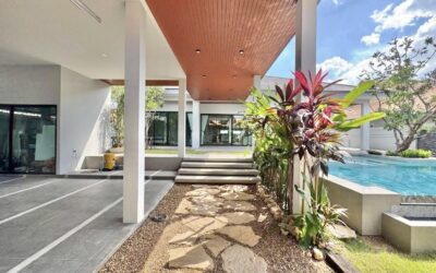3 Bedroom, 4 Bathroom Pool Villa